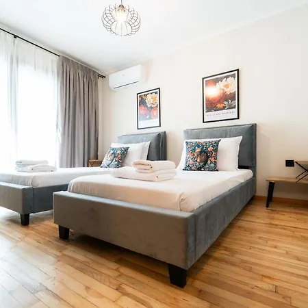 Rustic Cat - Sleeps 8 - Free Parking Lejlighed *