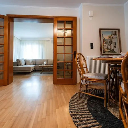 Rustic Cat - Sleeps 8 - Free Parking Lejlighed Kavala
